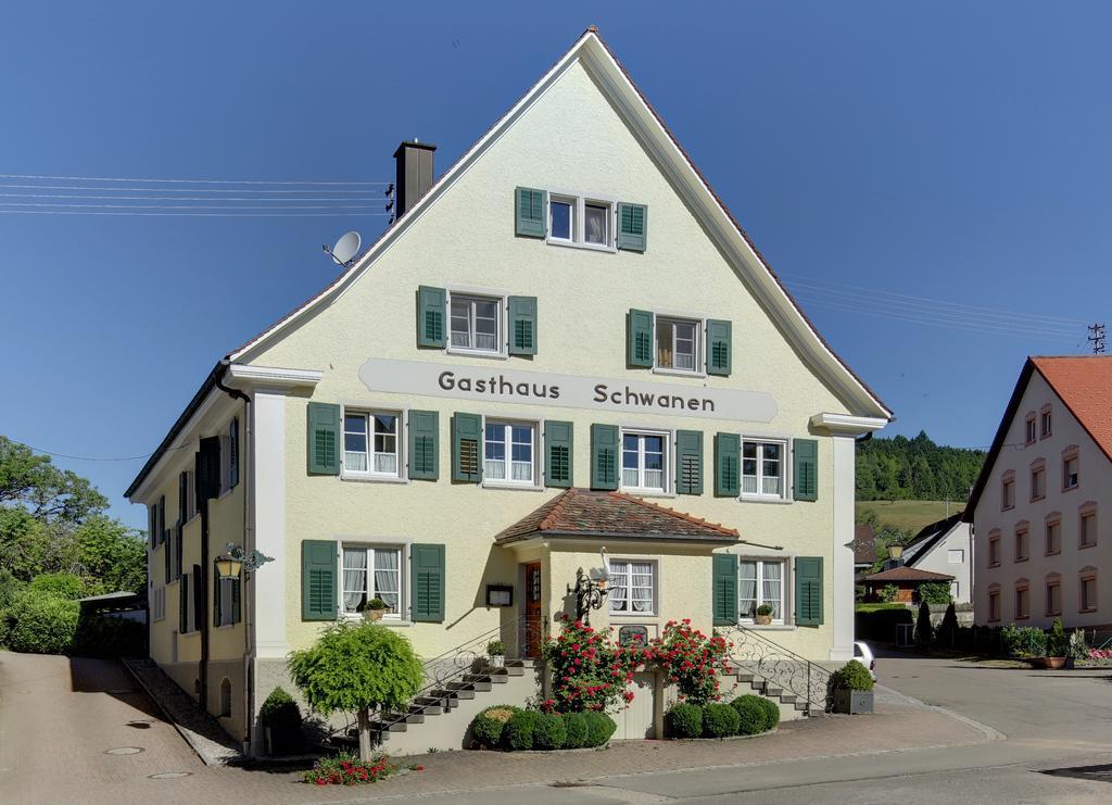 Gasthaus Schwanen & Villa Pfarrhus Stuhlingen Exterior photo